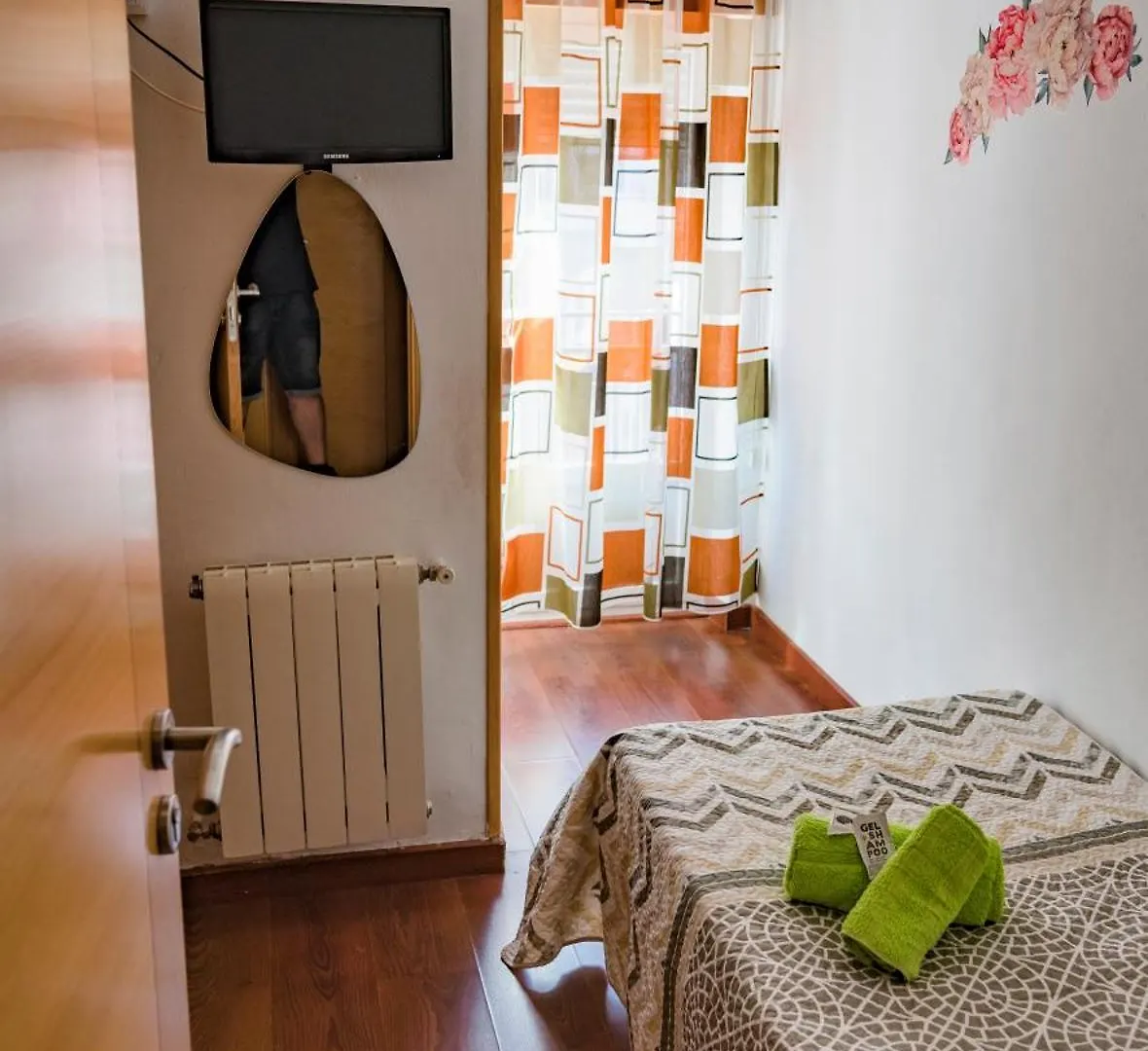 Guest house Hostal Cache Baza