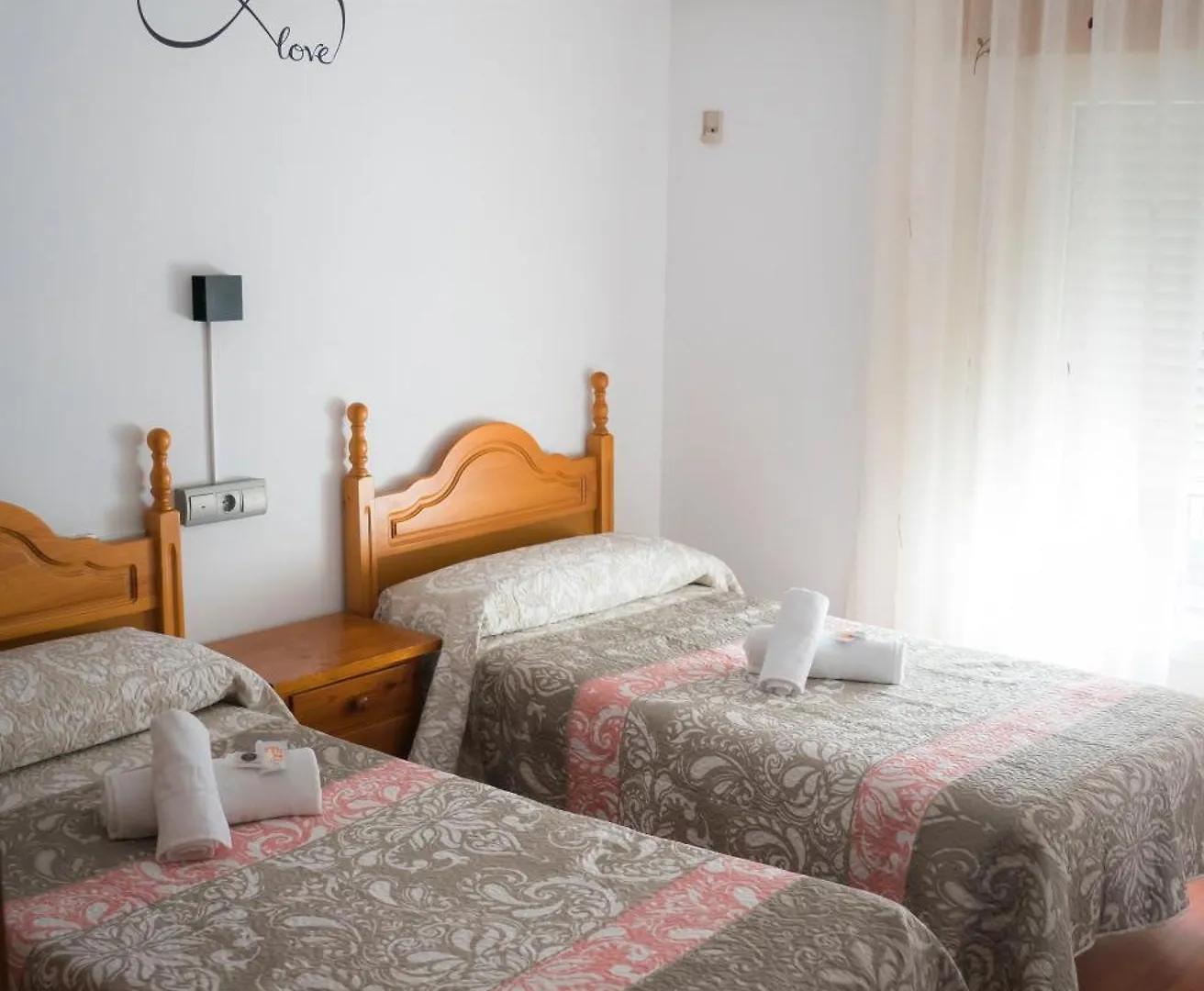 Hostal Cache Baza