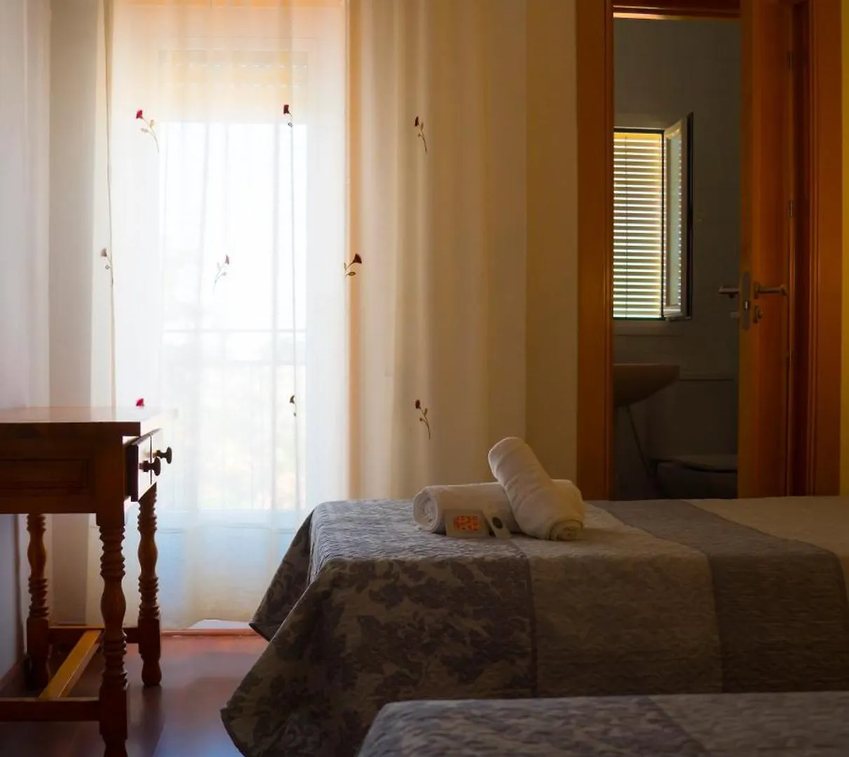 Hostal Cache Baza Guest house