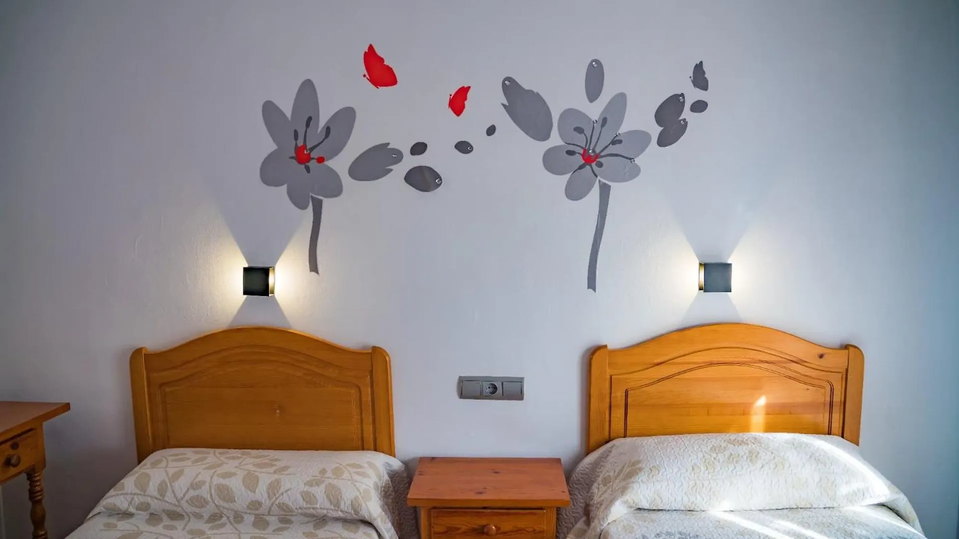 Hostal Cache Baza Guest house