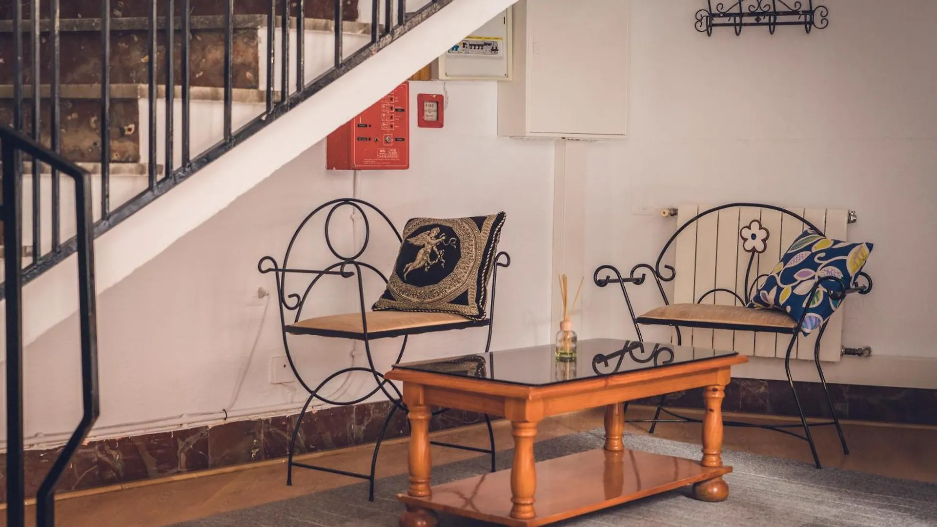 Guest house Hostal Cache Baza